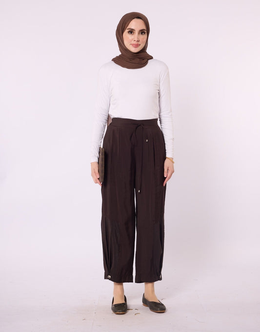 Relaxed Fit Trousers with Pleat Detail