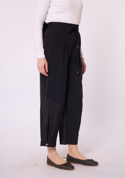 Relaxed Fit Trousers with Pleat Detail