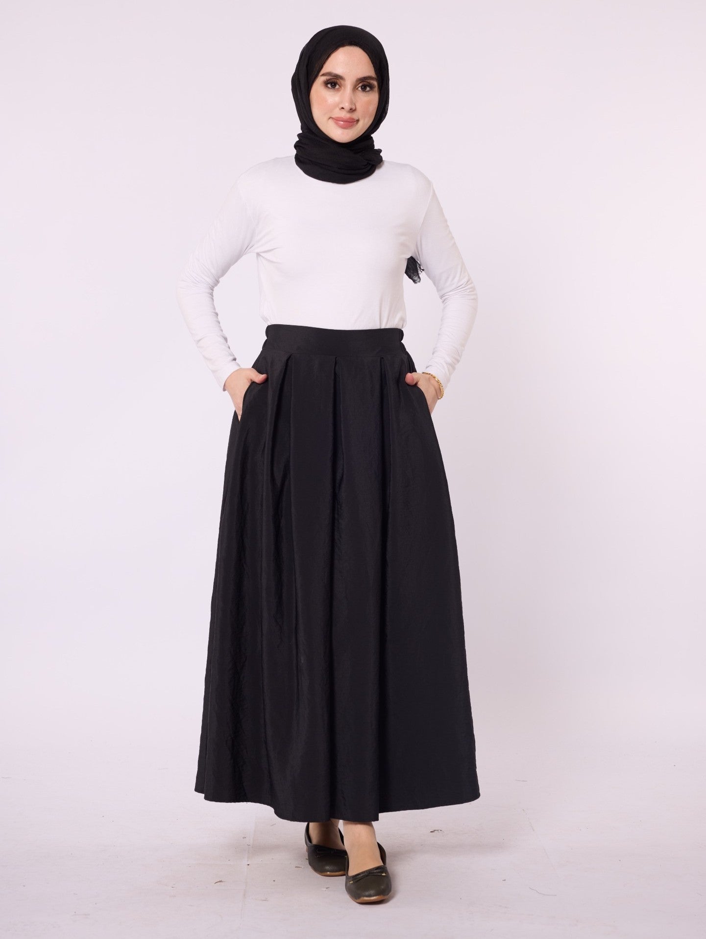 Pleated Skirt with Zipper Detail