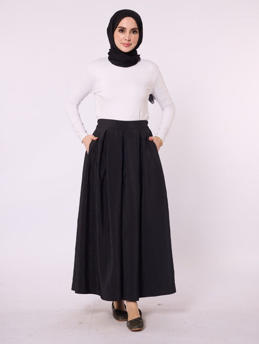 Pleated Skirt with Zipper Detail