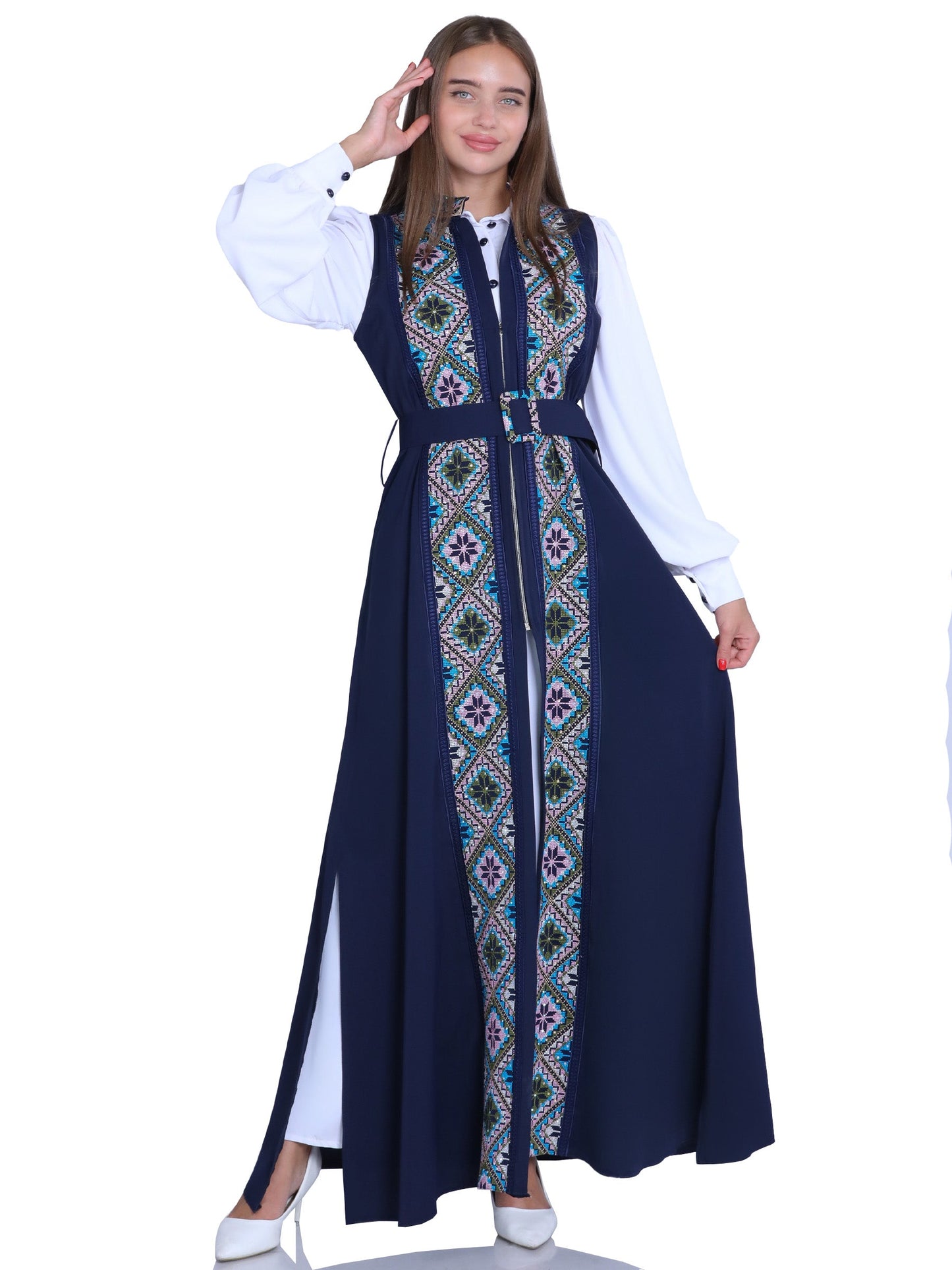 Embroidered bisht