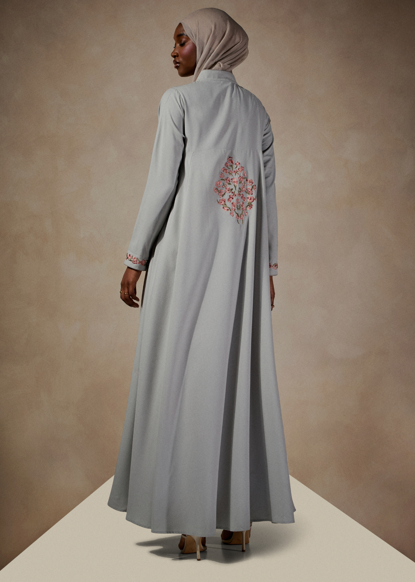 Mirha Abaya Sage