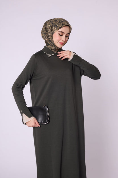 Long Knit Dress With Pearl Collar