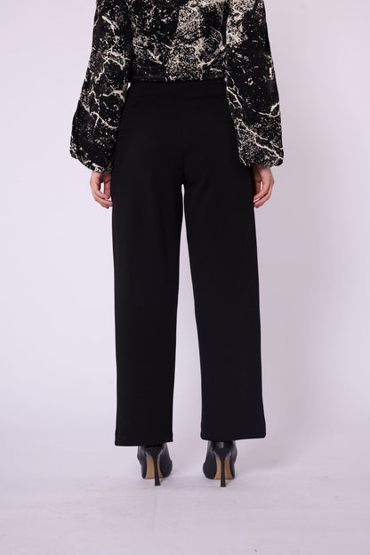 Textured Pleat Detail Belt Accent Trousers