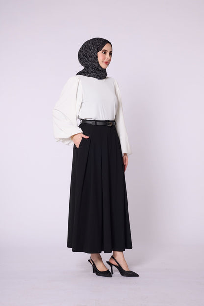 Belt & Pocket Detail Zip-Up Pleated Long Skirt
