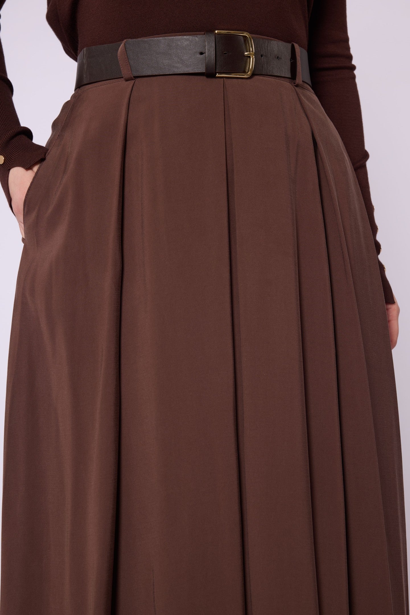Belt & Pleat Detail Pocketed Long Skirt