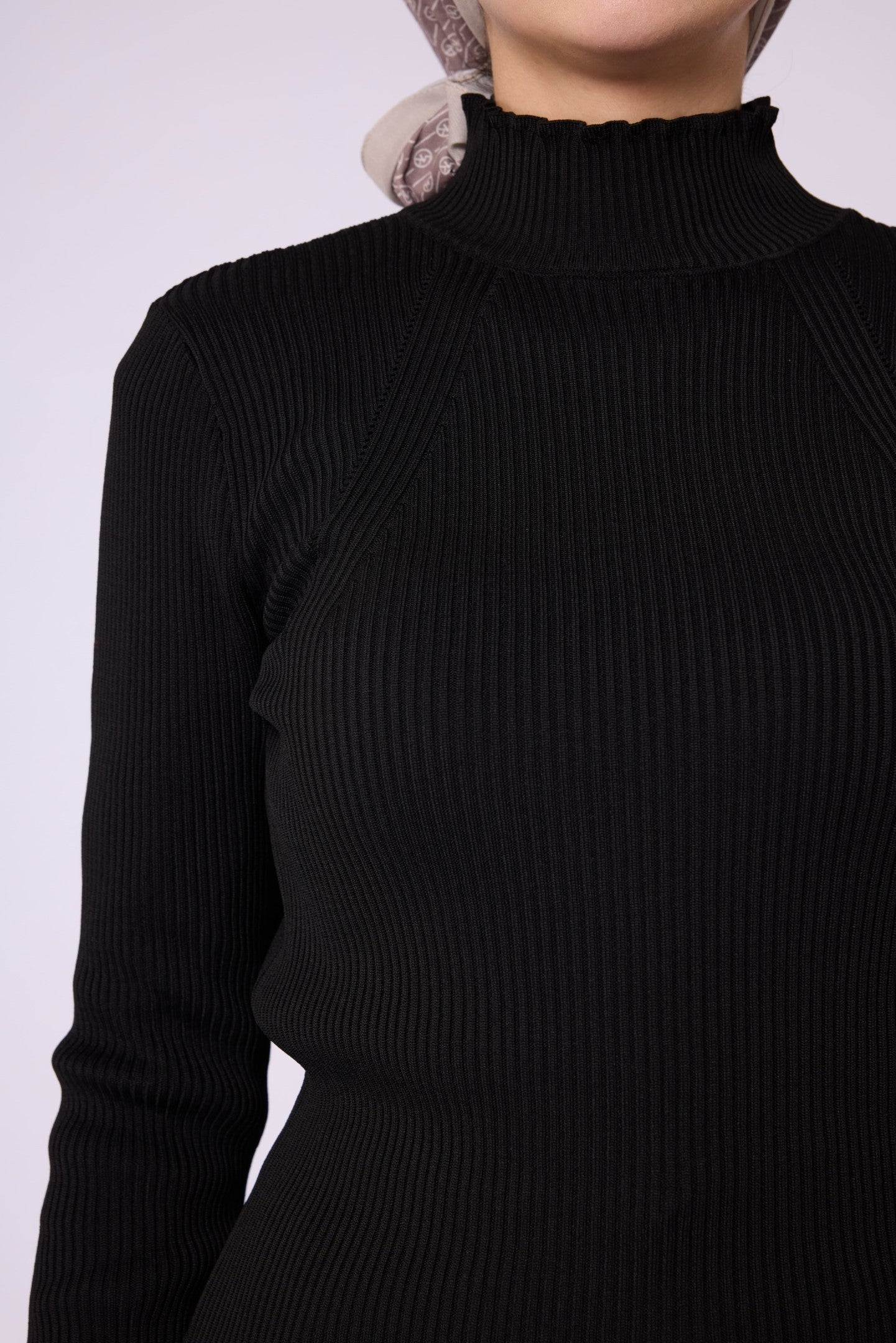 Long-Sleeved Ribbed Knit Body