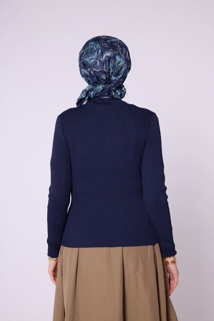 Long-Sleeved Ribbed Knit Body