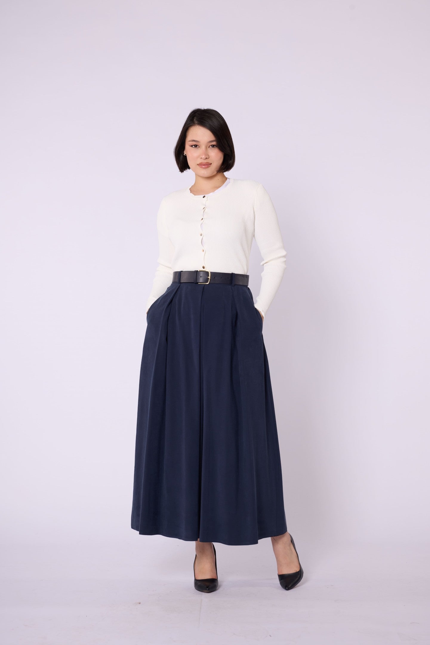 Belt & Pleat Detail Pocketed Long Skirt