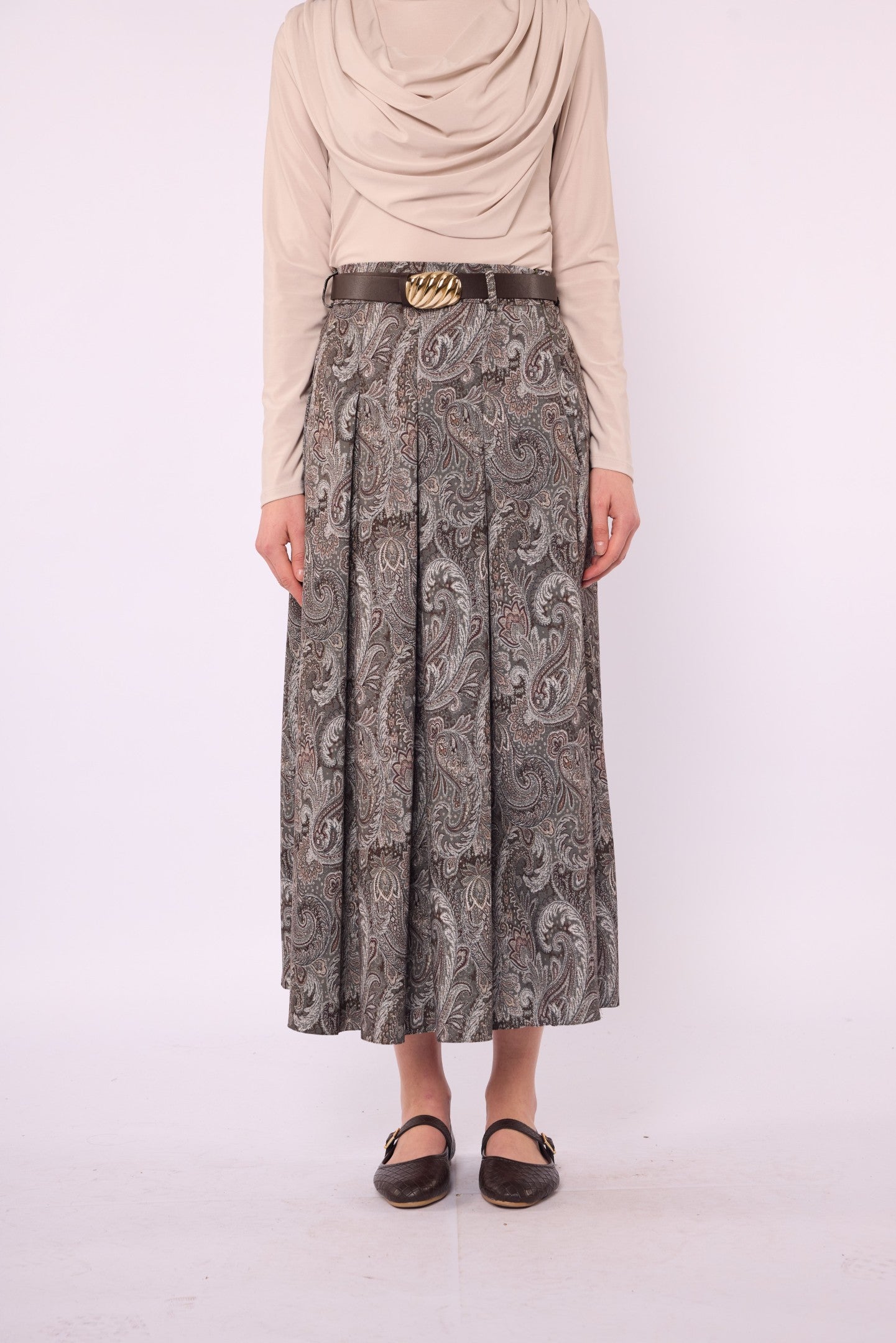 Pleated Skirt with Gold Belt Detail and Paisley Pattern