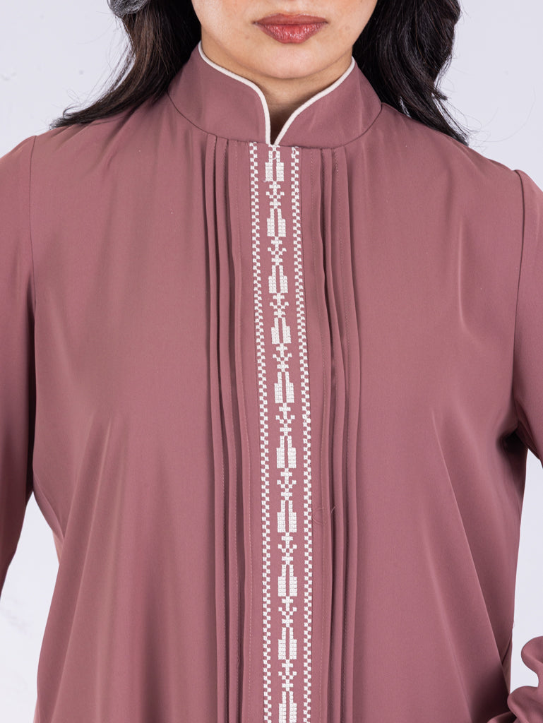 Embroidered set