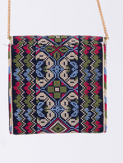Medium embroidered bag