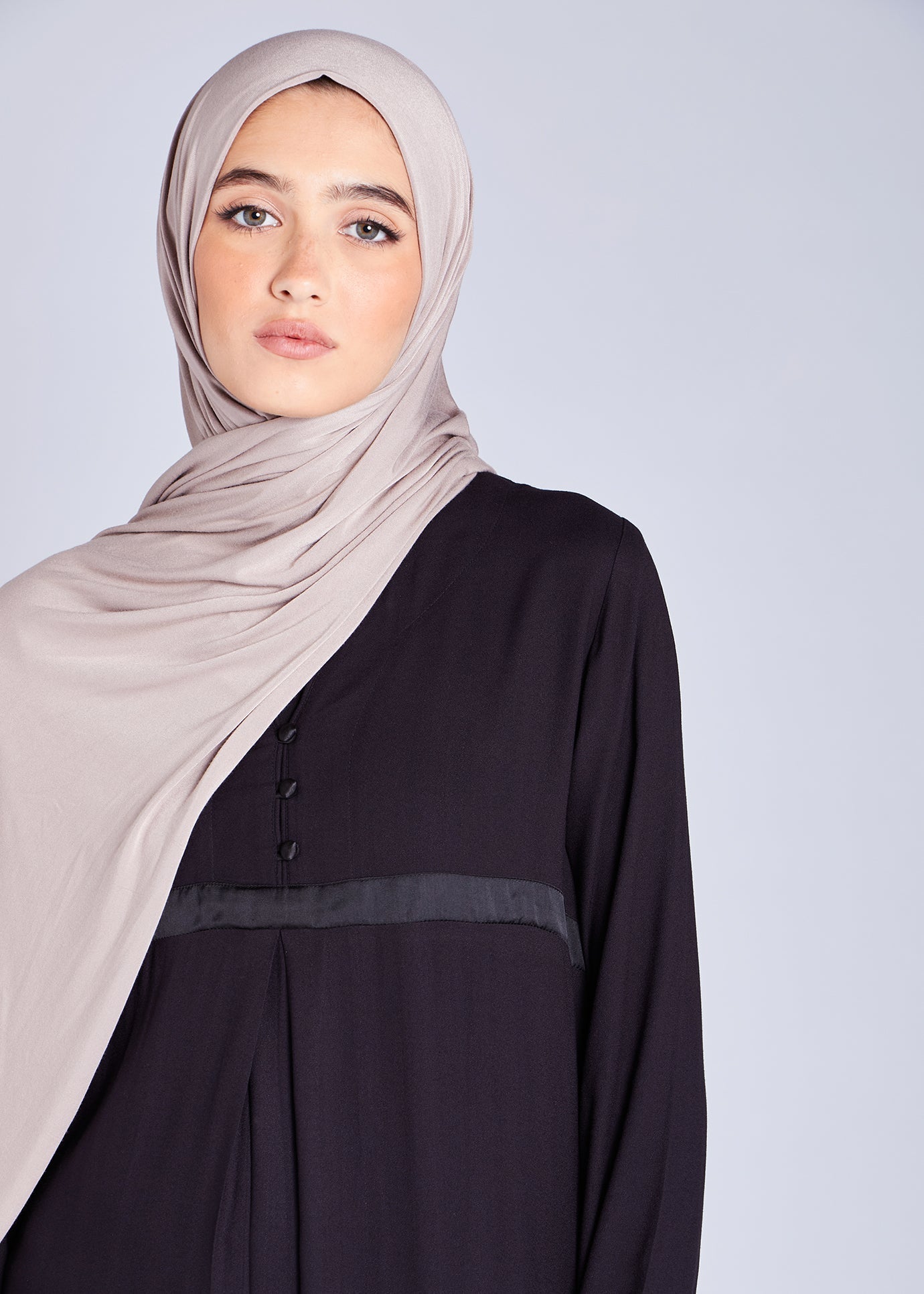 Oolong Abaya Black