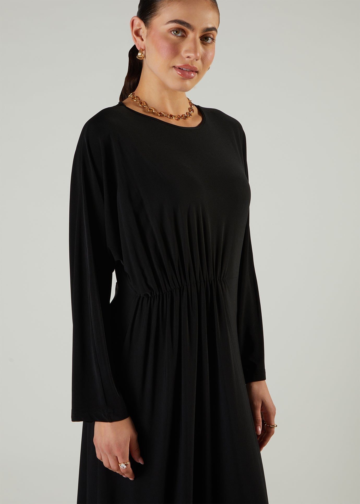 Side Pleat Abaya Black