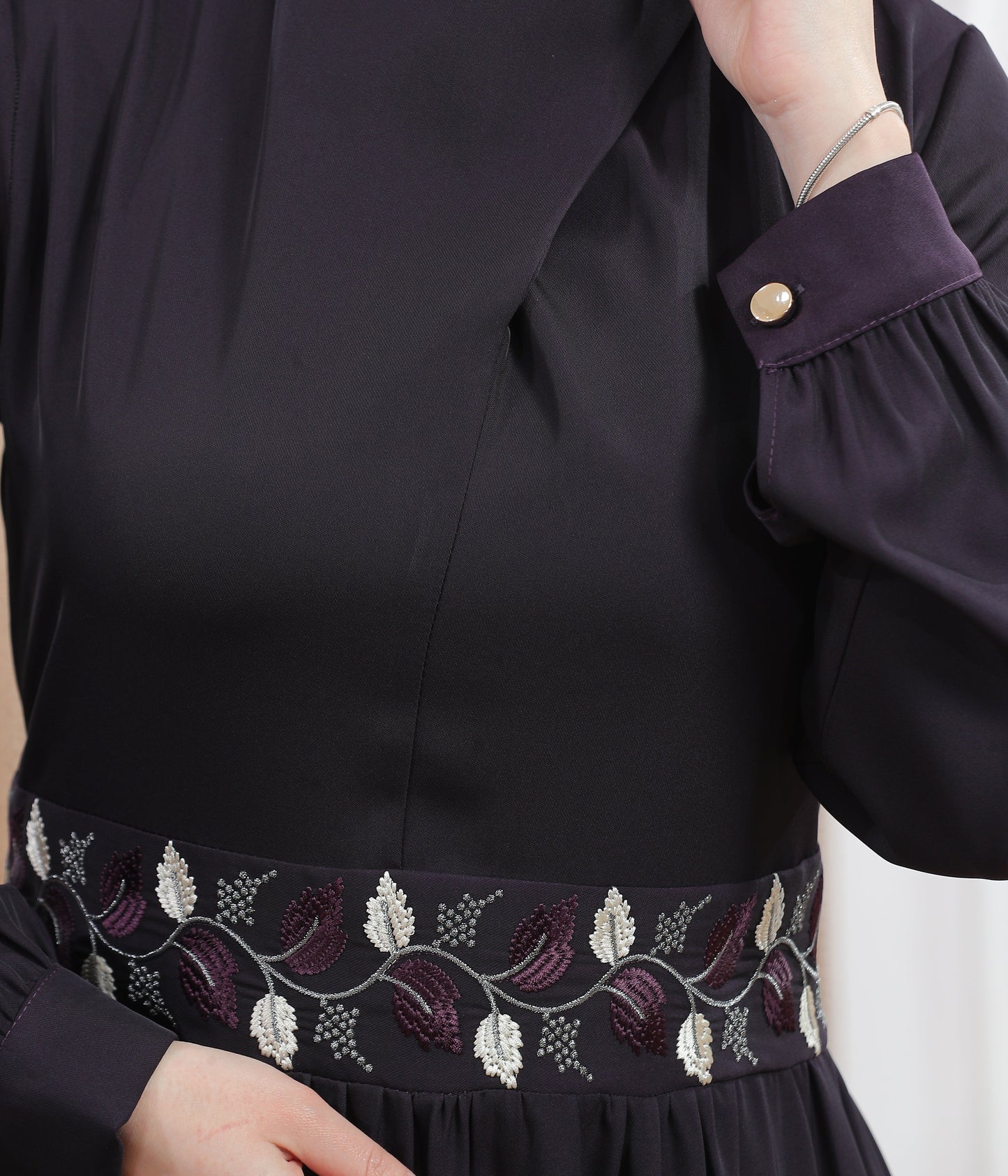 Women's embroidered rose dress
