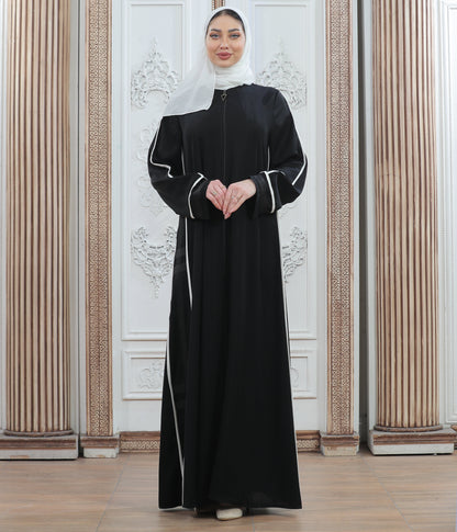 Kuwaiti women's abaya