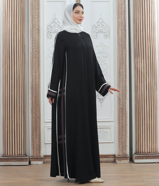 Kuwaiti women's abaya