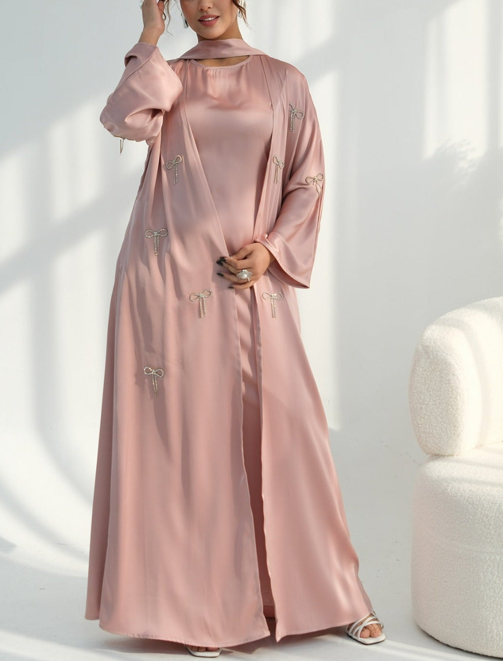 Aimah Crystal Bow Abaya Set