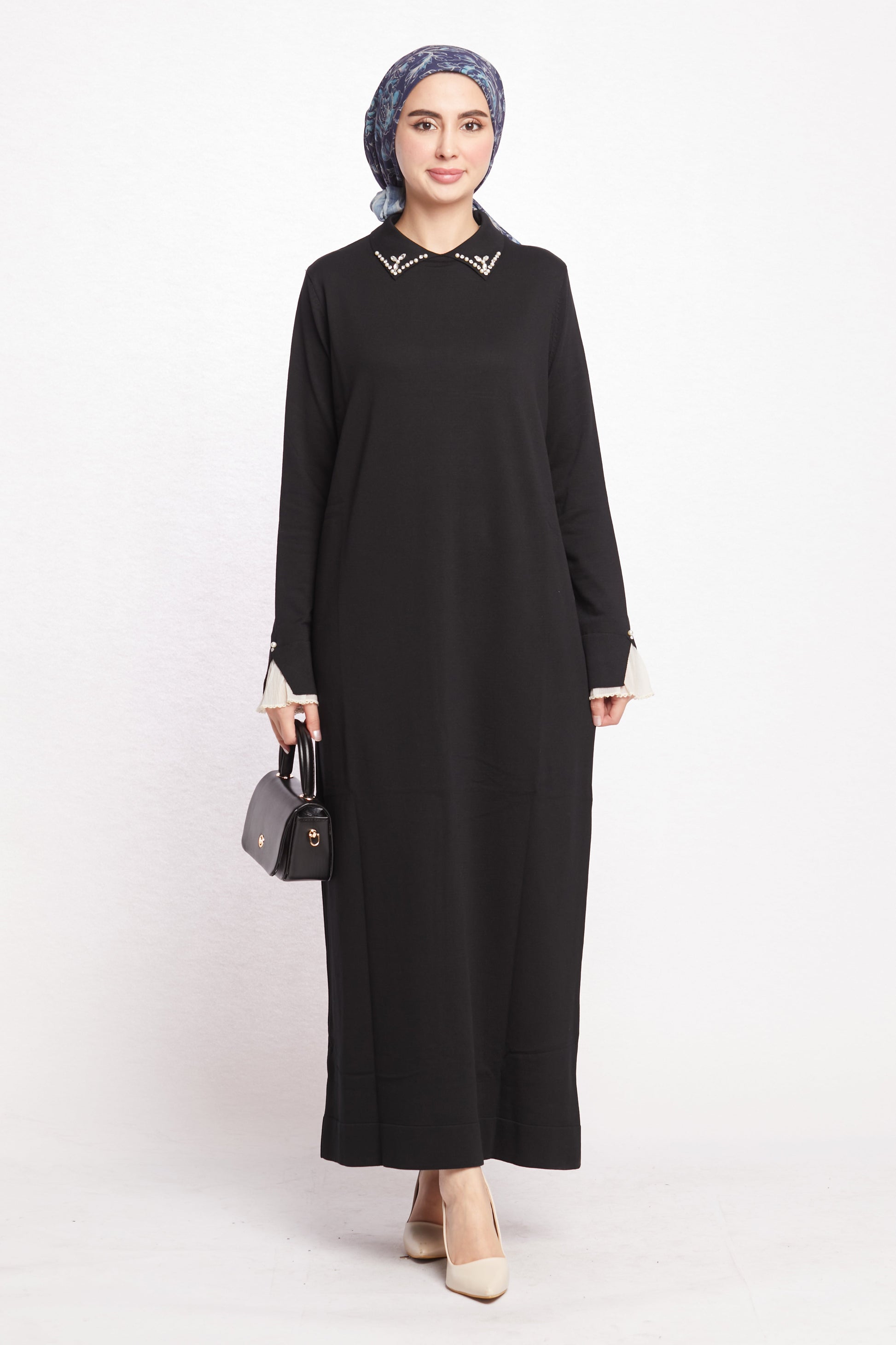 Long Knit Dress With Pearl Collar