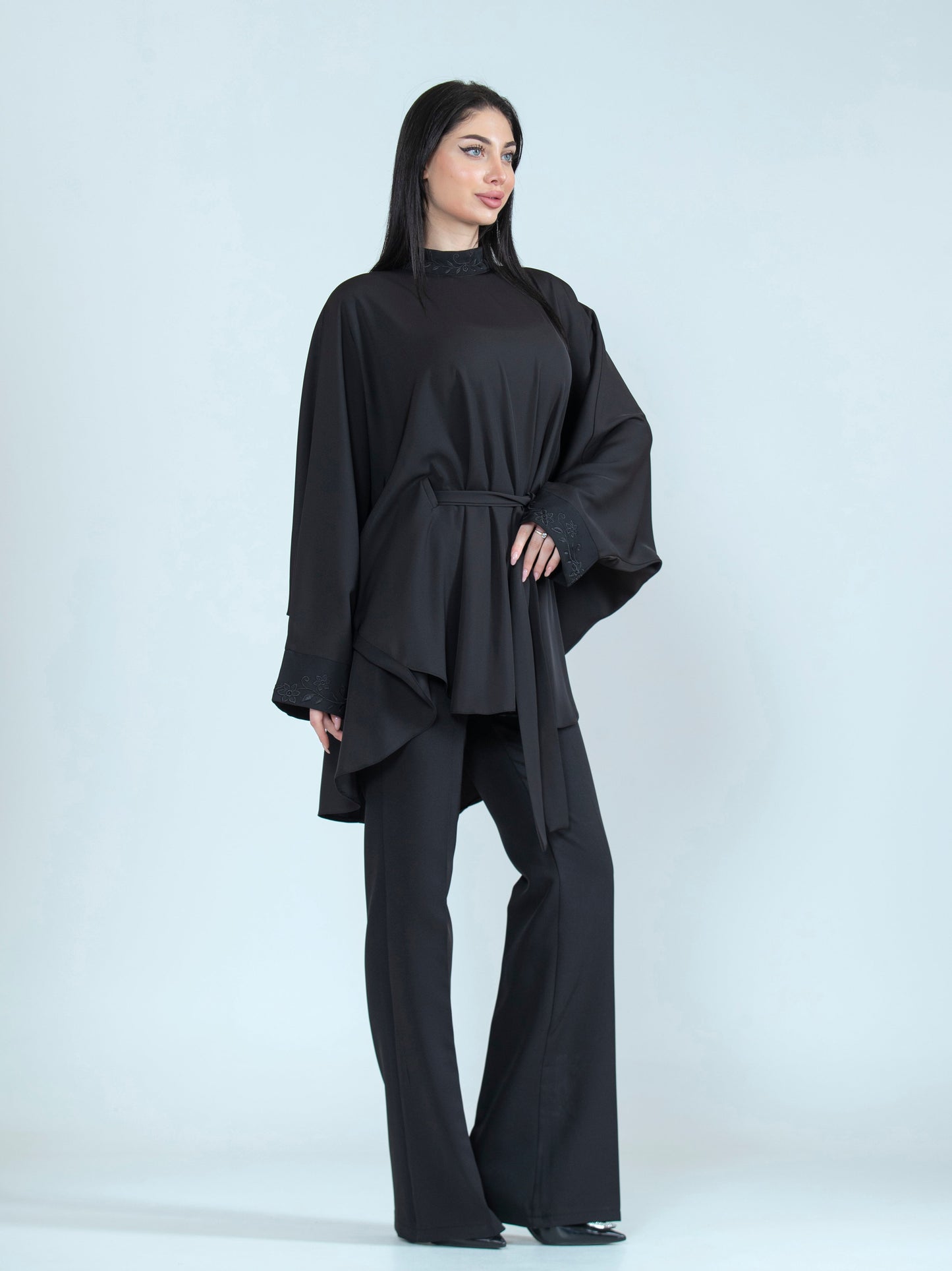 Women's embroidered set