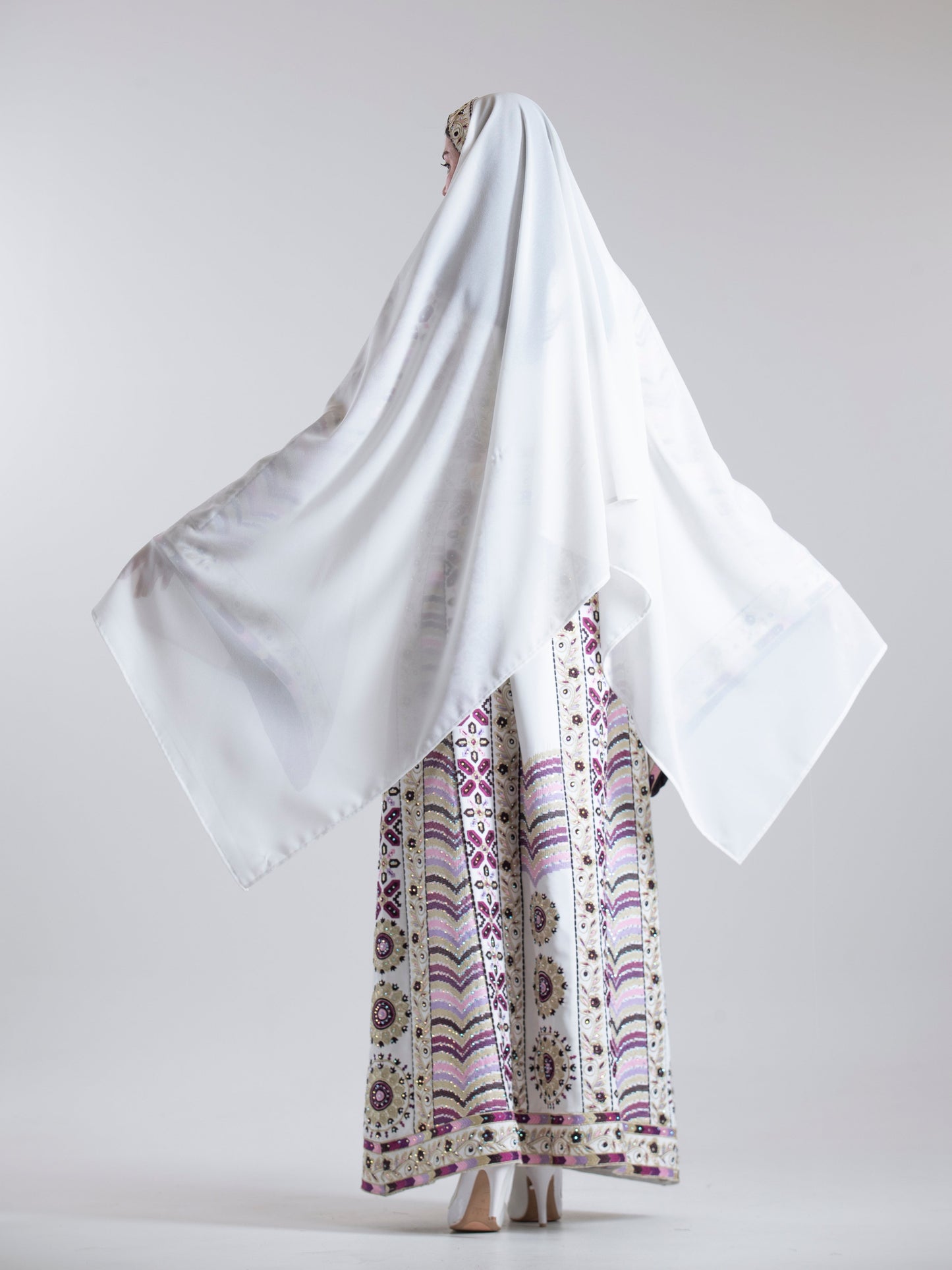 Royal Pearl Women's Thobe