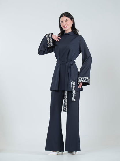 Women's embroidered set