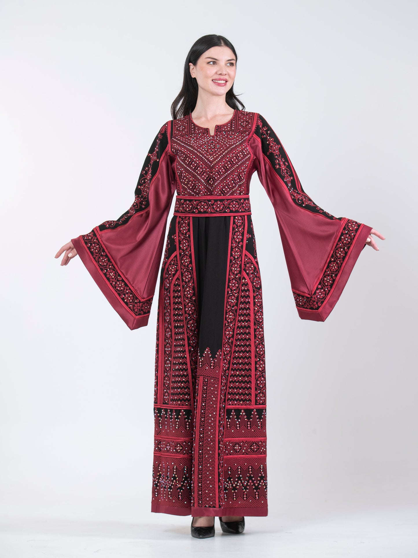 Layan Embroidered Thobe