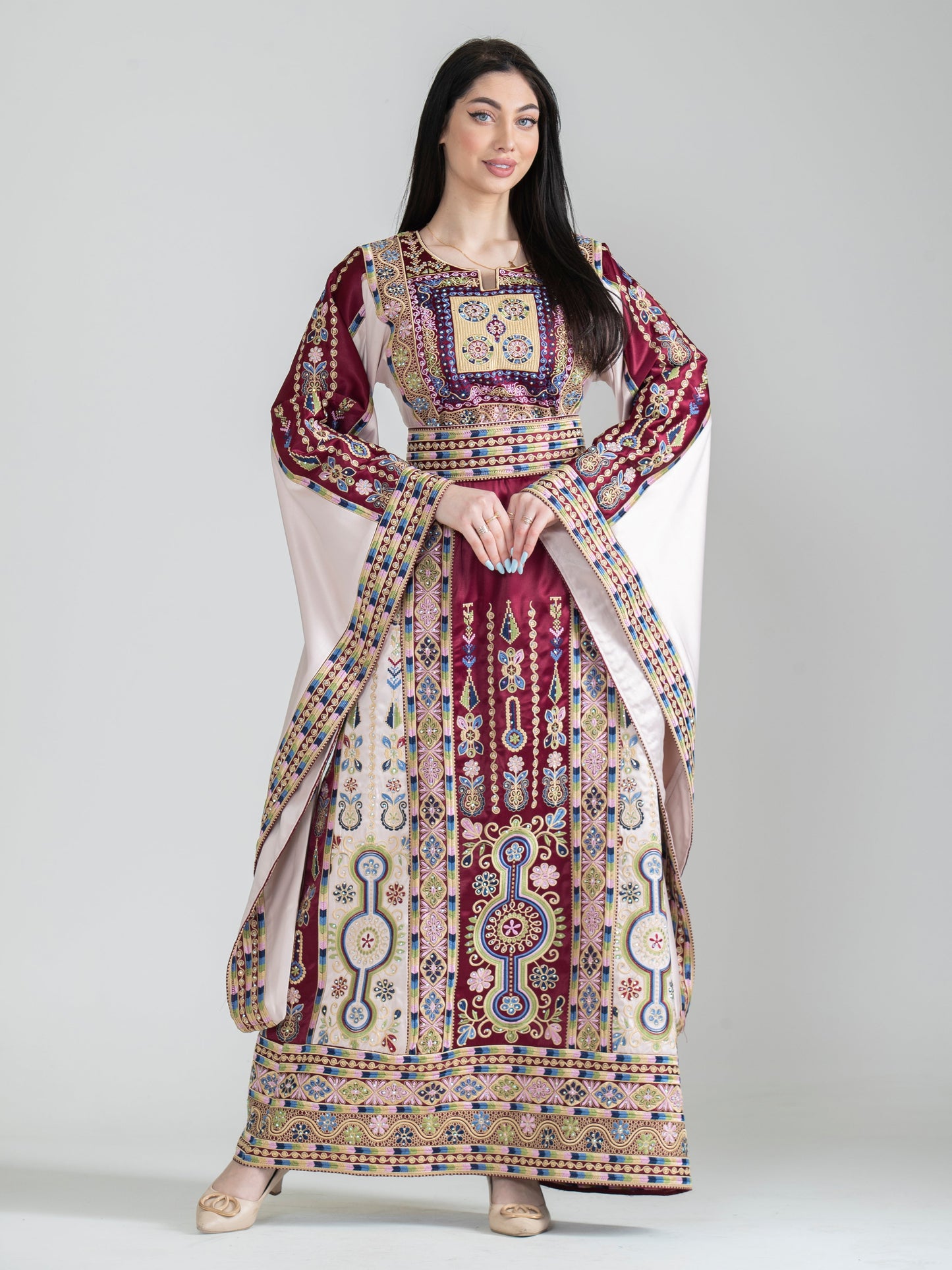 Embroidered Al-Sultana Thob