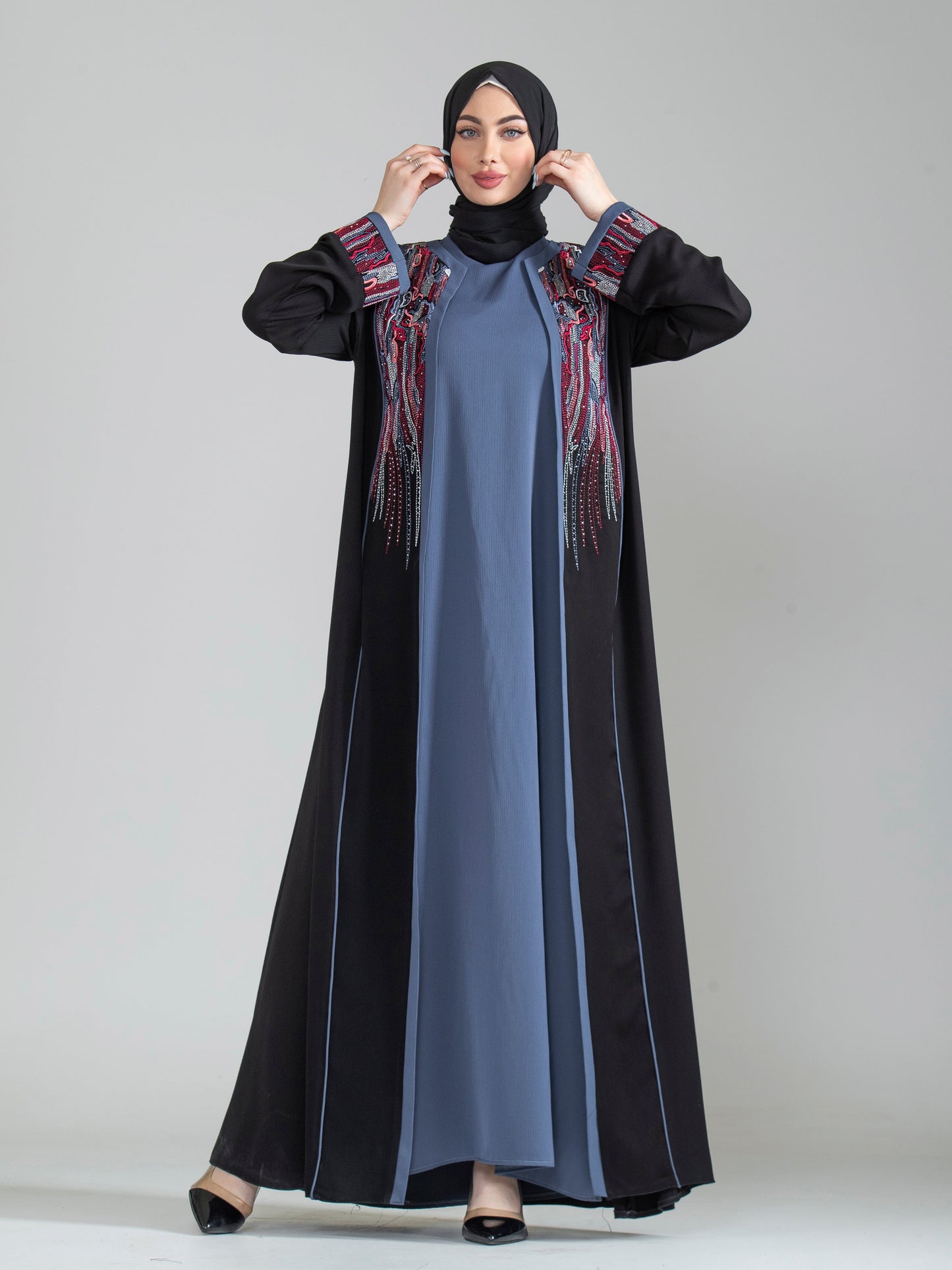 Two-piece embroidered women's abaya