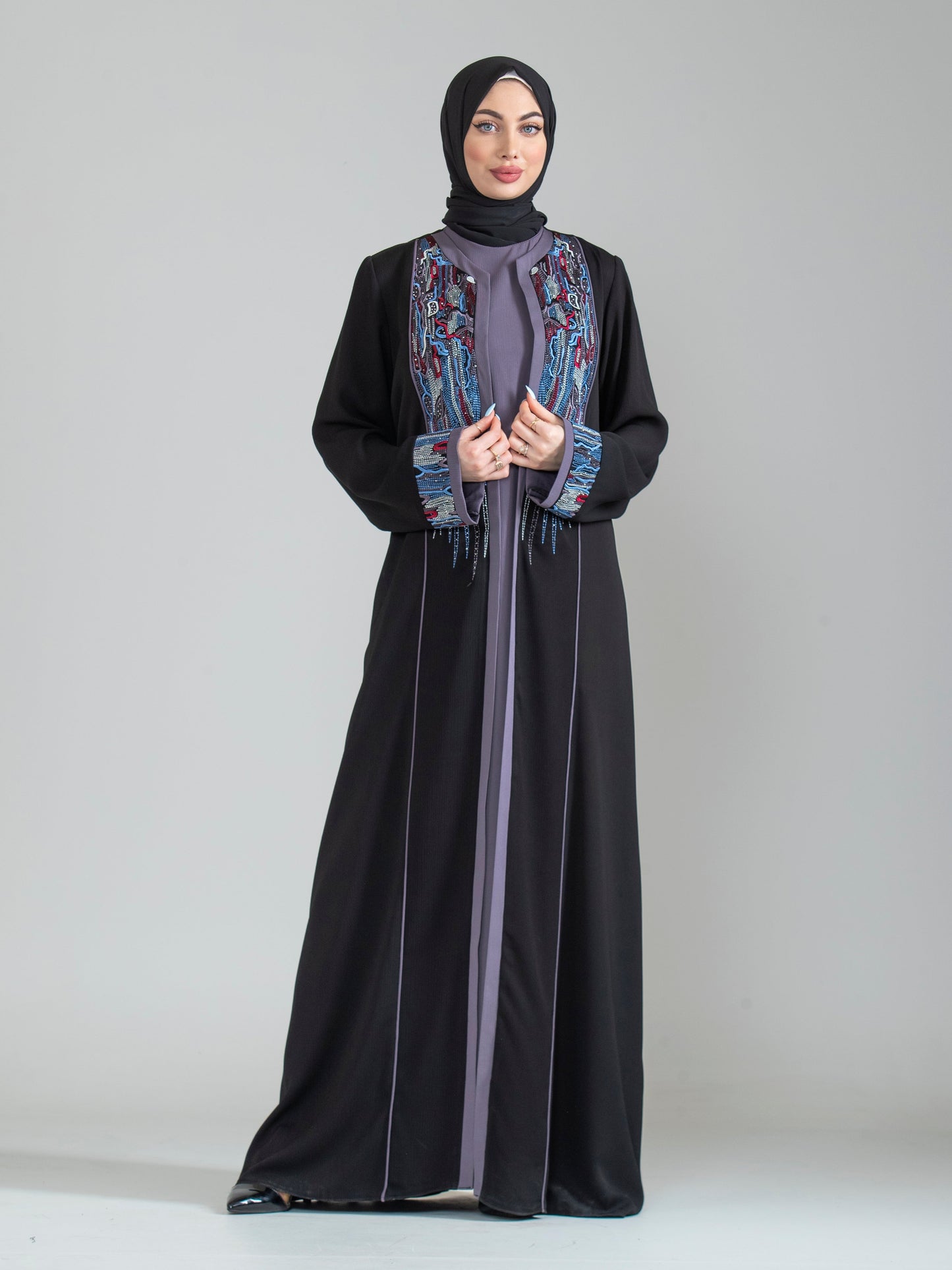 Two-piece embroidered women's abaya