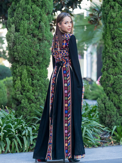 Dew-Embroidered Thob