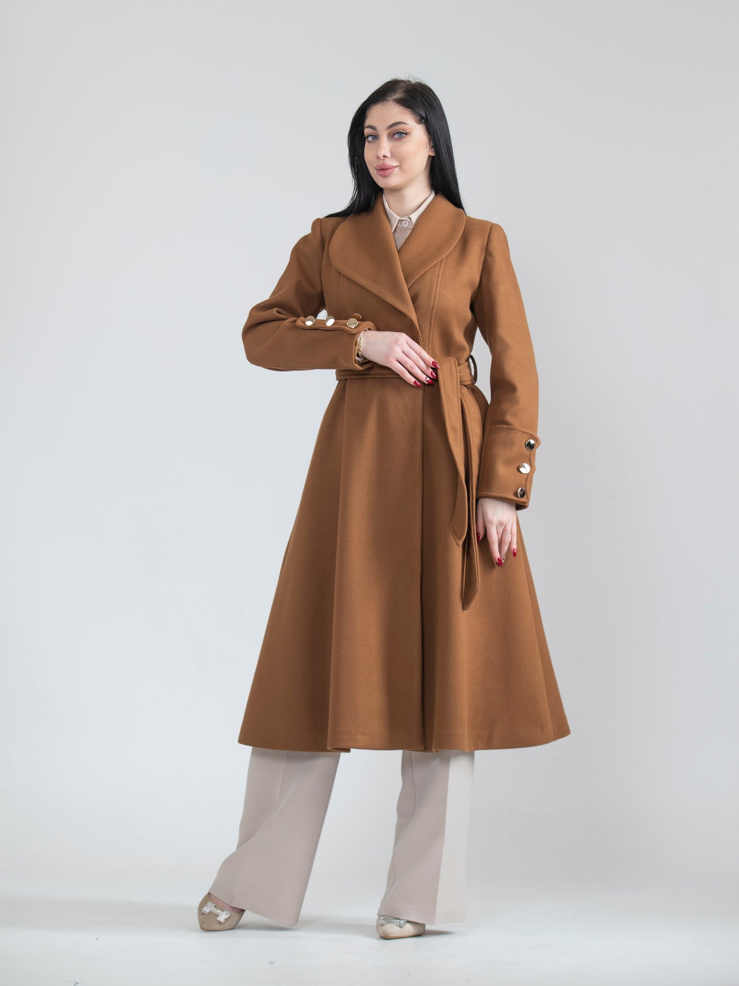 Jacket with distinctive buttons