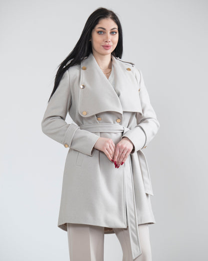 Winter jacket with distinctive buttons