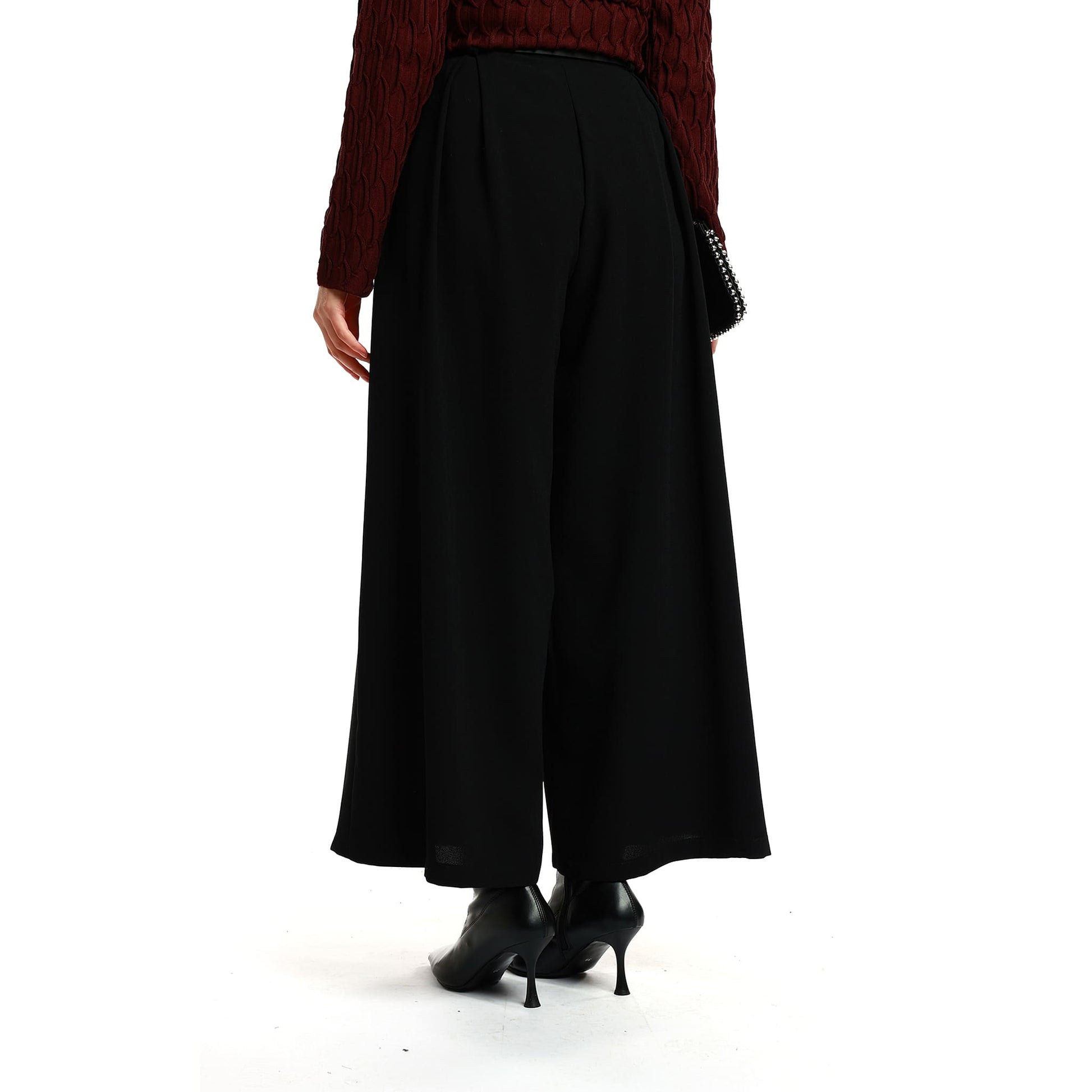 Wide-Leg Flowing Pleated Pants
