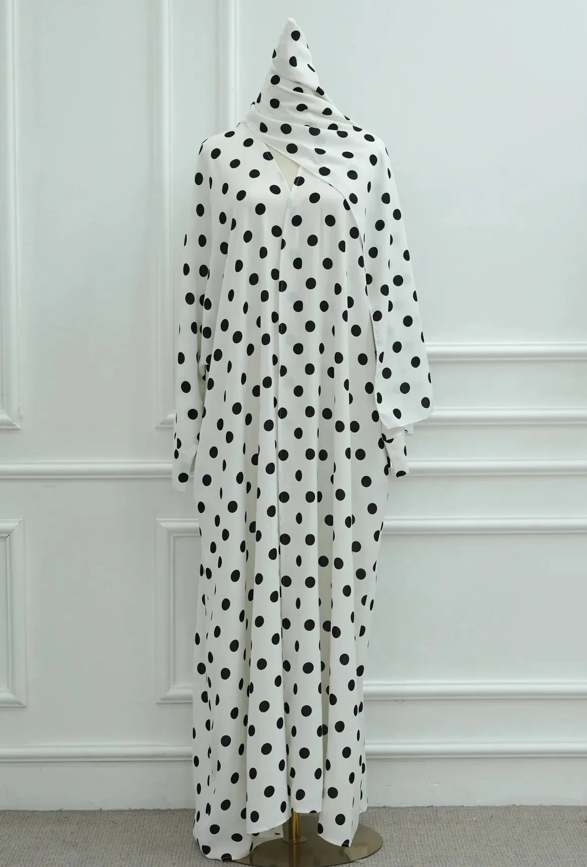 Reeah Polkadot Abaya Set