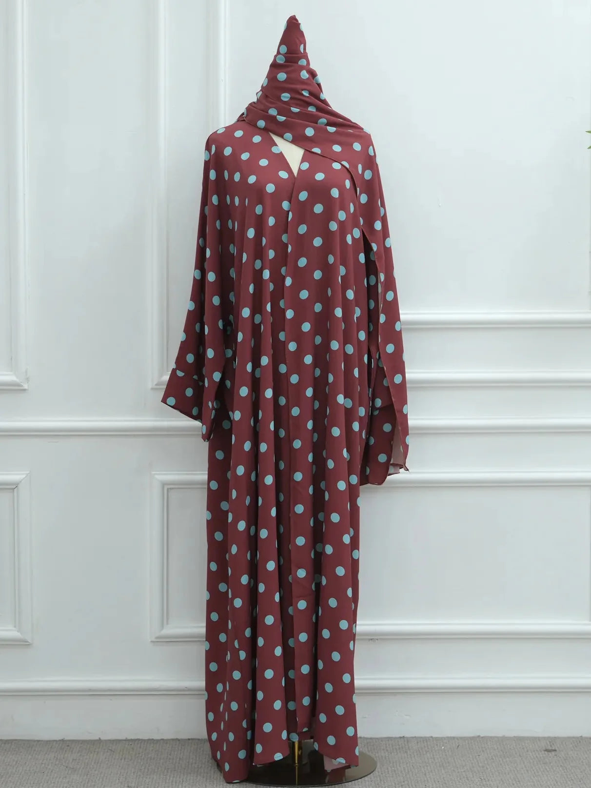 Reeah Polkadot Abaya Set
