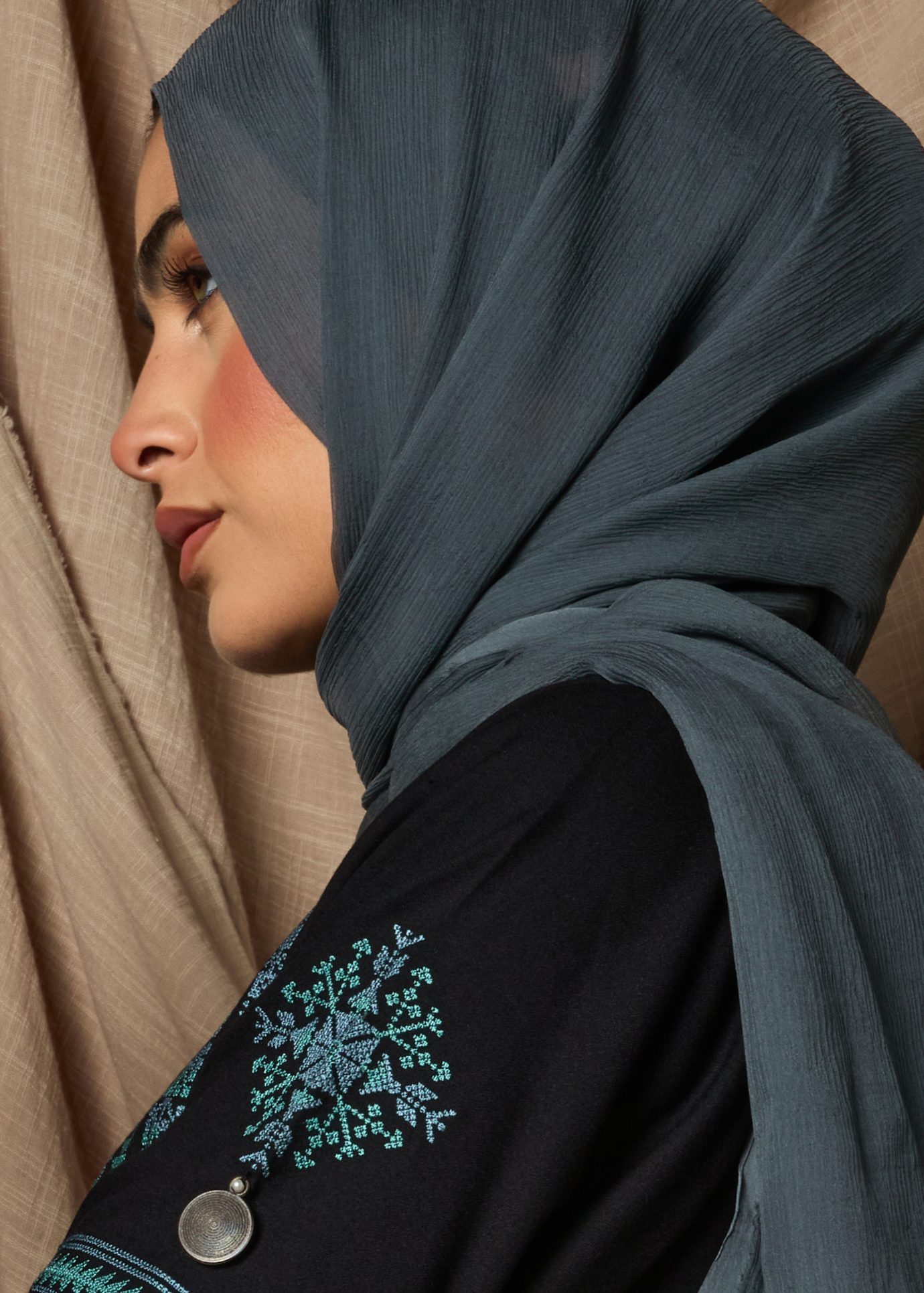 Blue Heriz Abaya