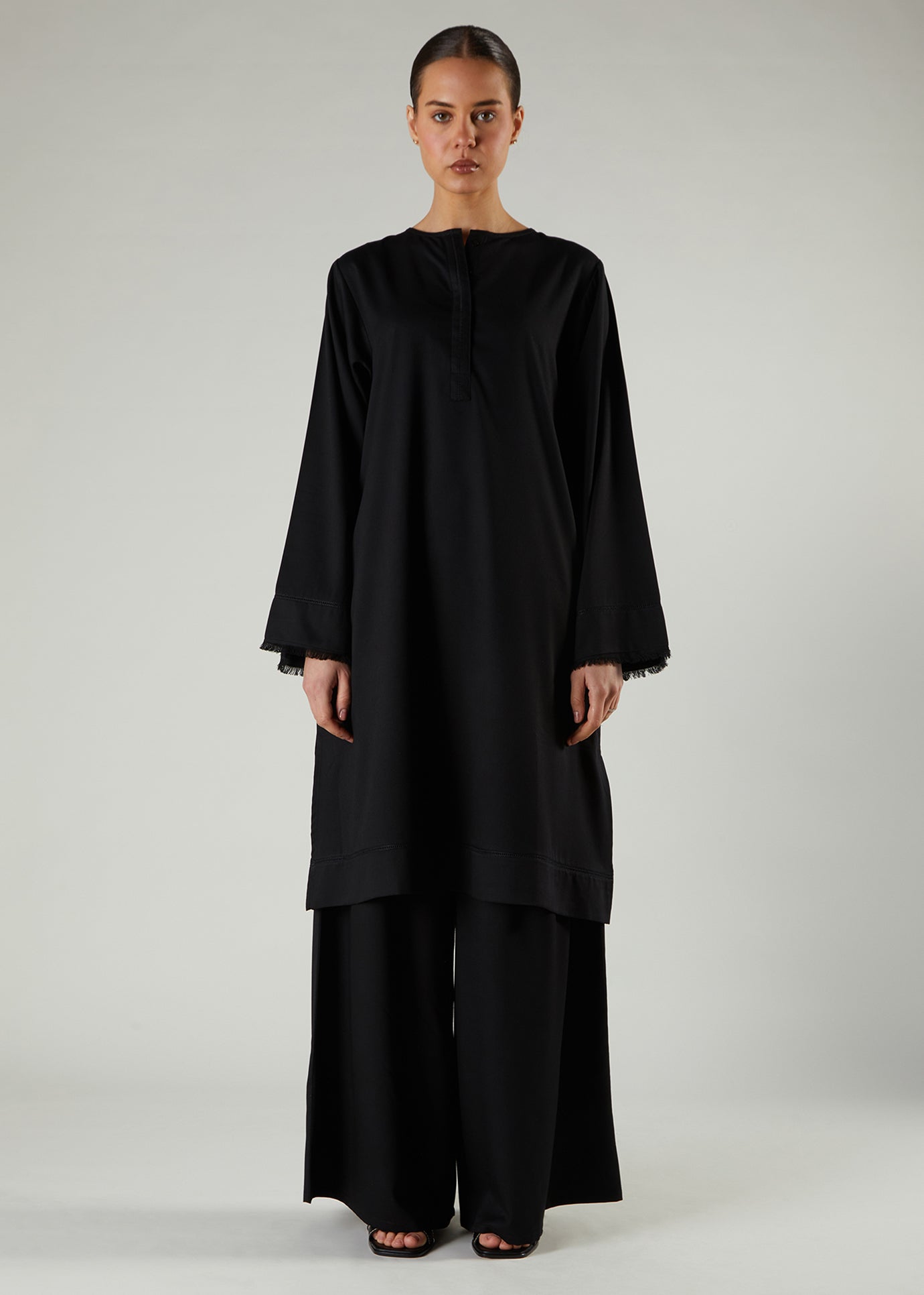 Stair Lace Midi Black
