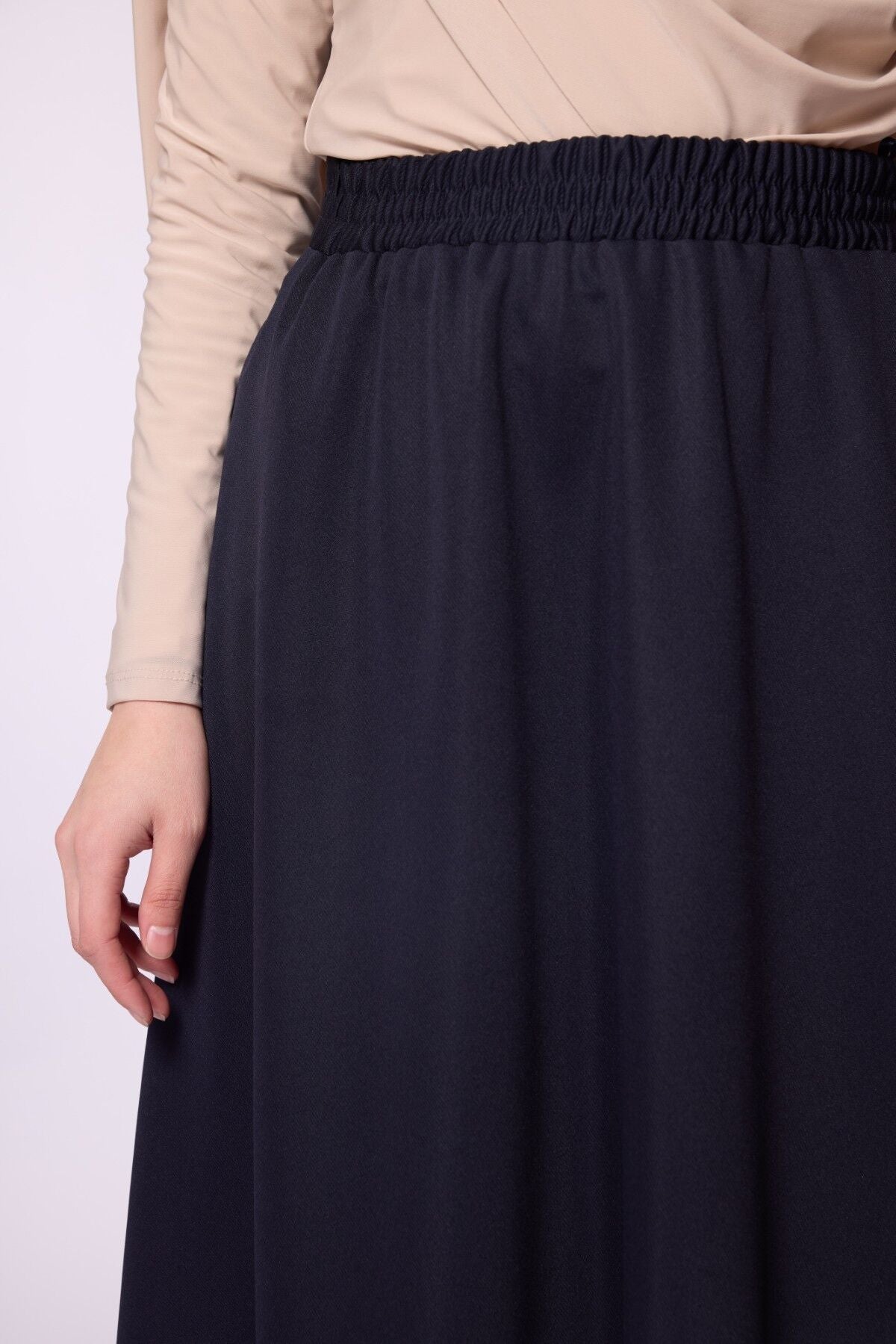 Pocket Detail Elastic Waist Plain A-Line Midi Skirt