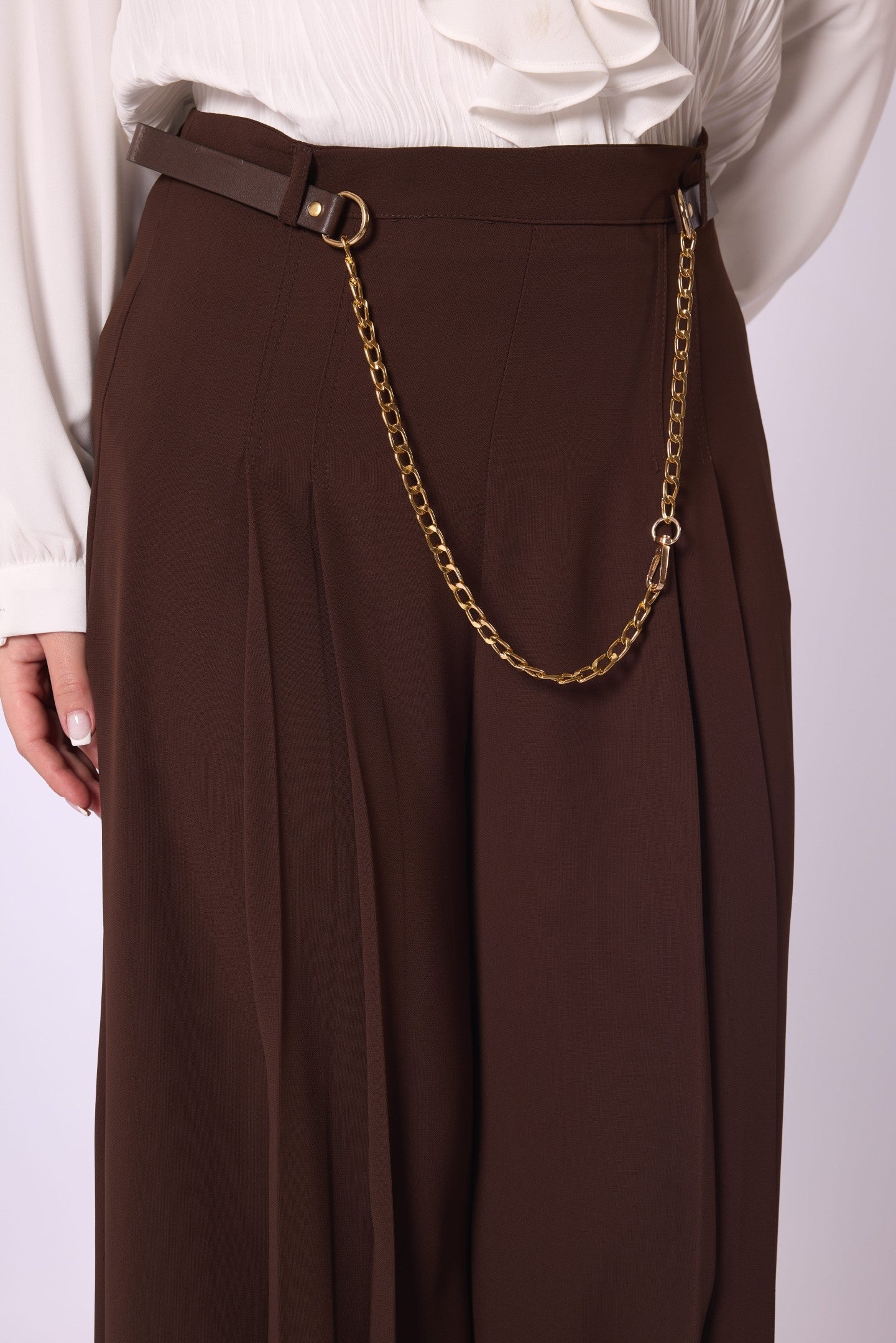 Chain Belt Pleated Relaxed Fit Pants