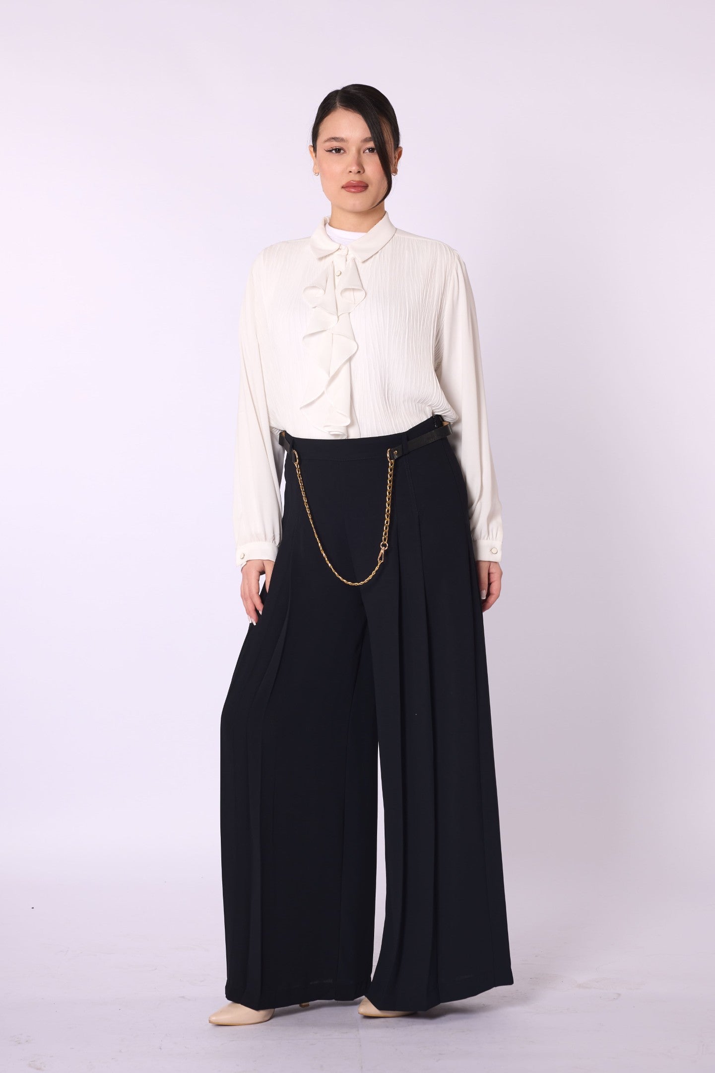 Chain Belt Pleated Relaxed Fit Pants