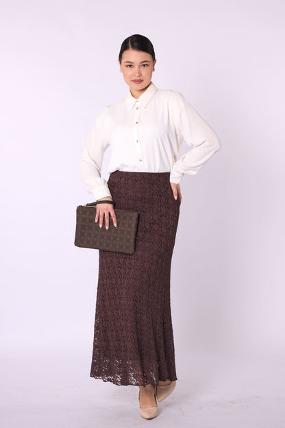 Elastic Waist Chiffon Skirt with Lace Detail