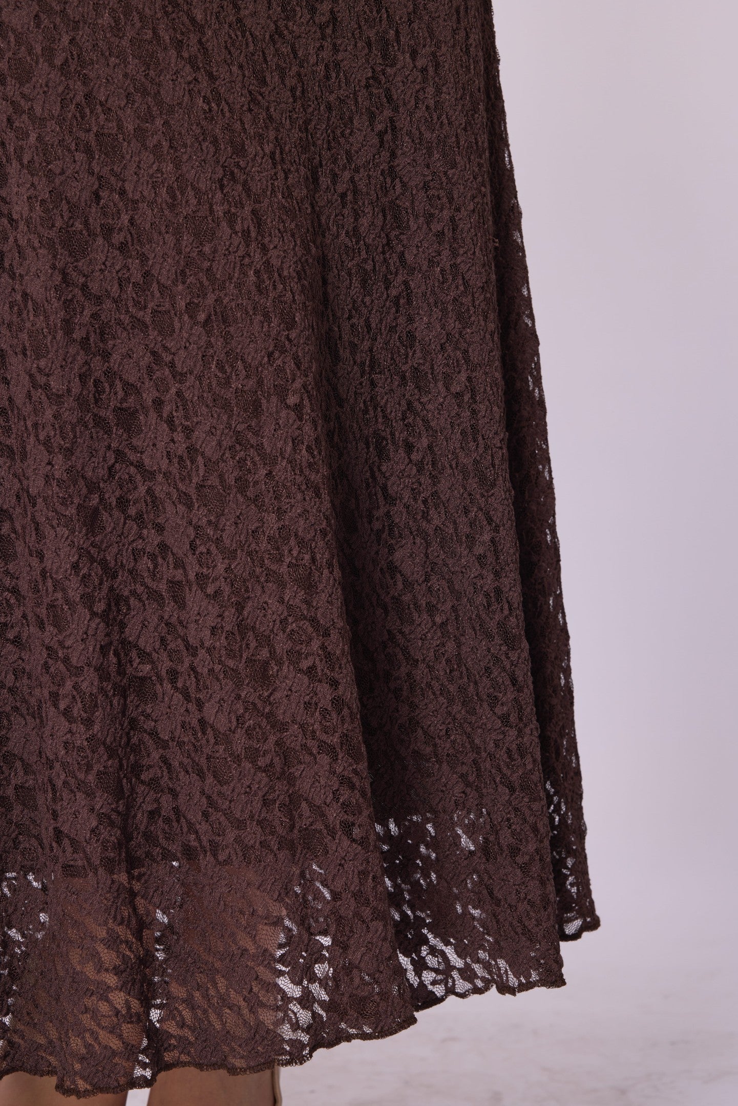 Elastic Waist Chiffon Skirt with Lace Detail