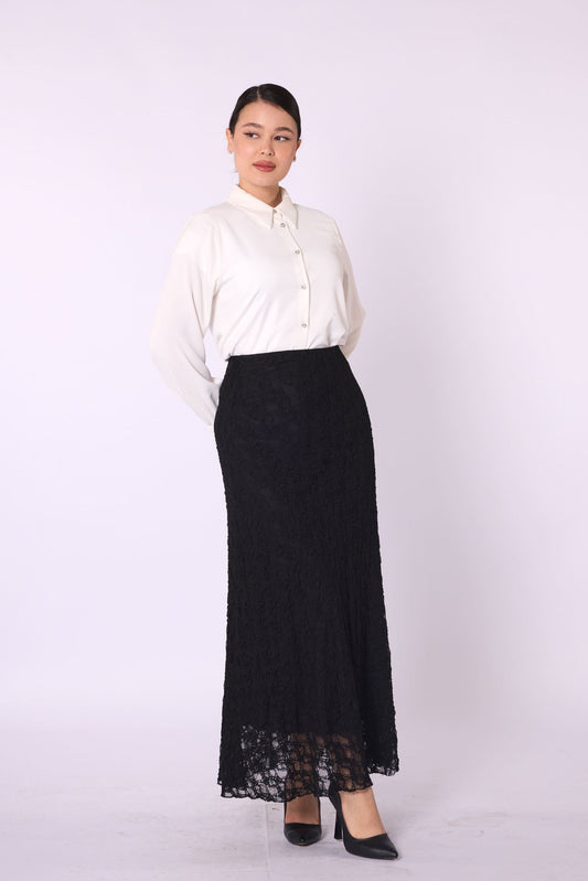 Elastic Waist Chiffon Skirt with Lace Detail