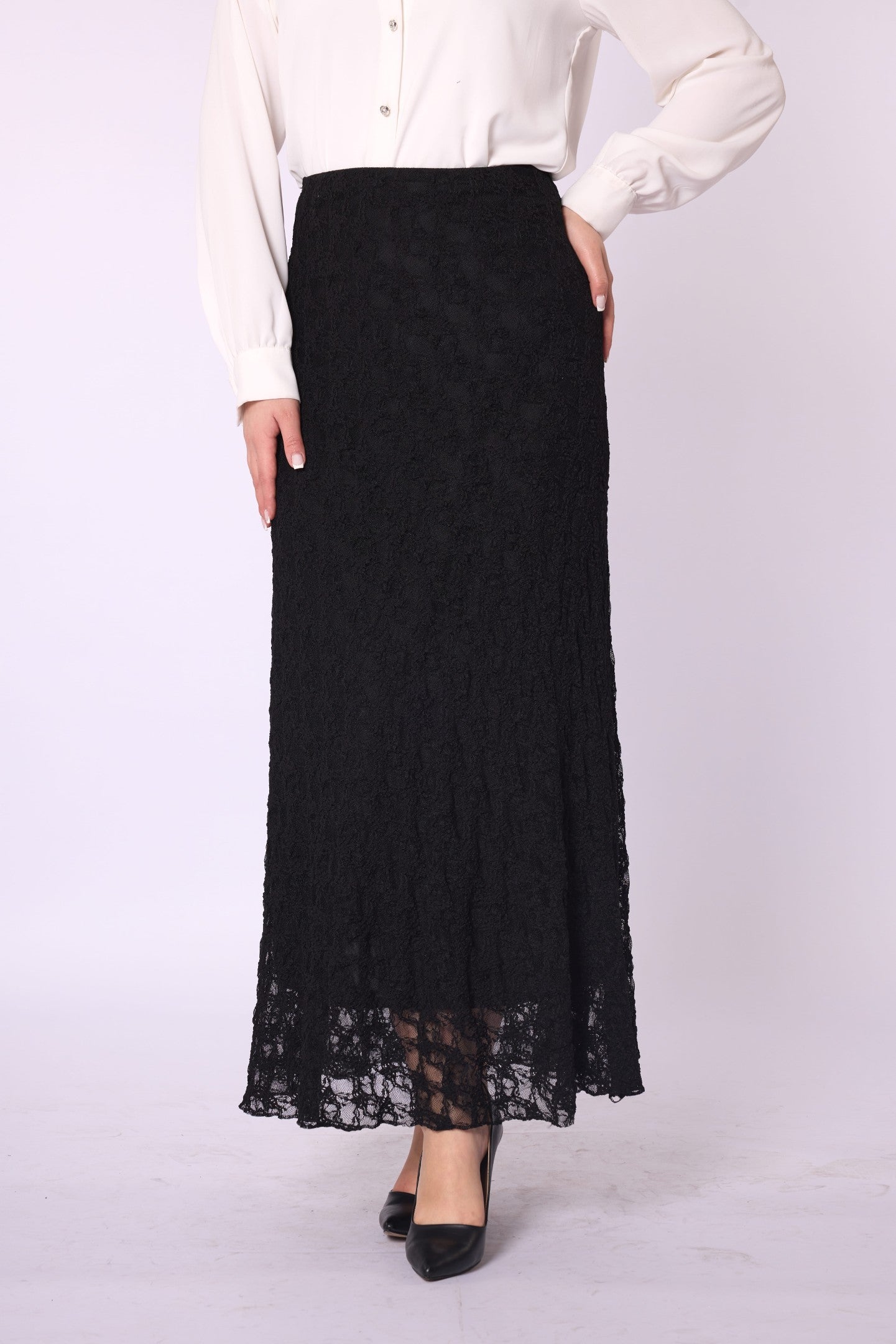 Elastic Waist Chiffon Skirt with Lace Detail