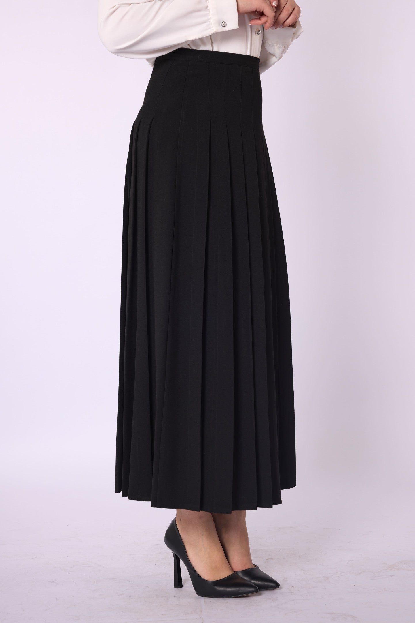Zip-Up Pleated Maxi Skirt
