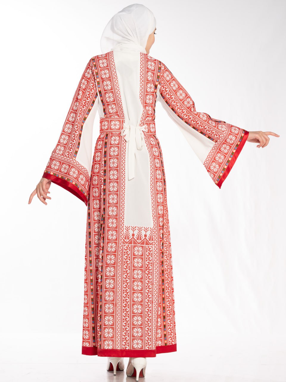 Embroidered thob