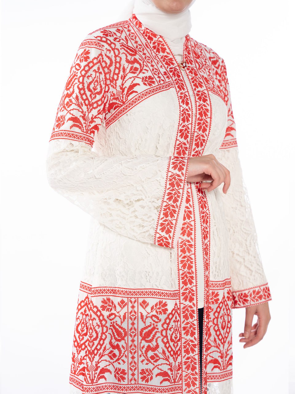 Embroidered bisht