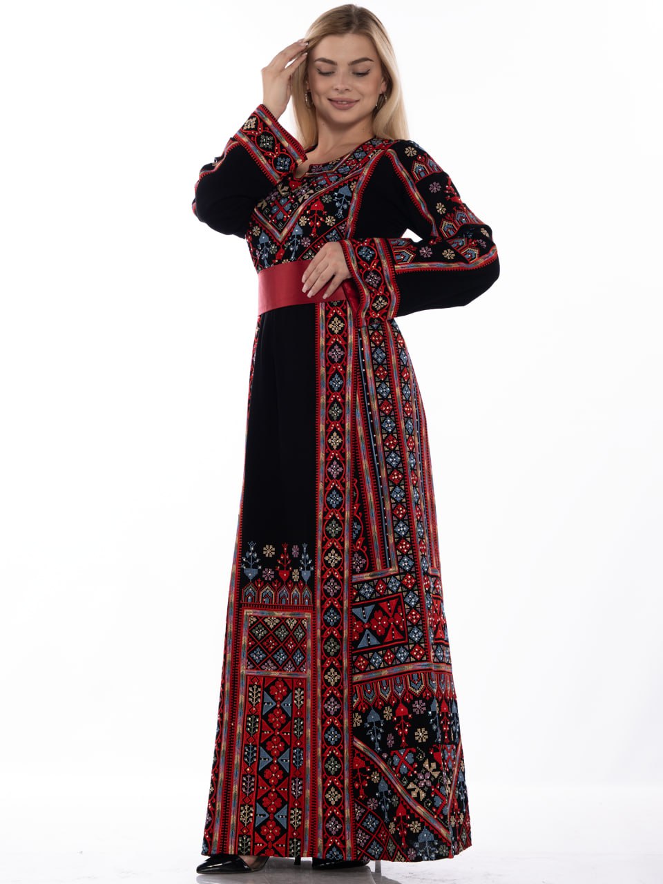 Embroidered thob