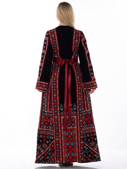 Embroidered thob